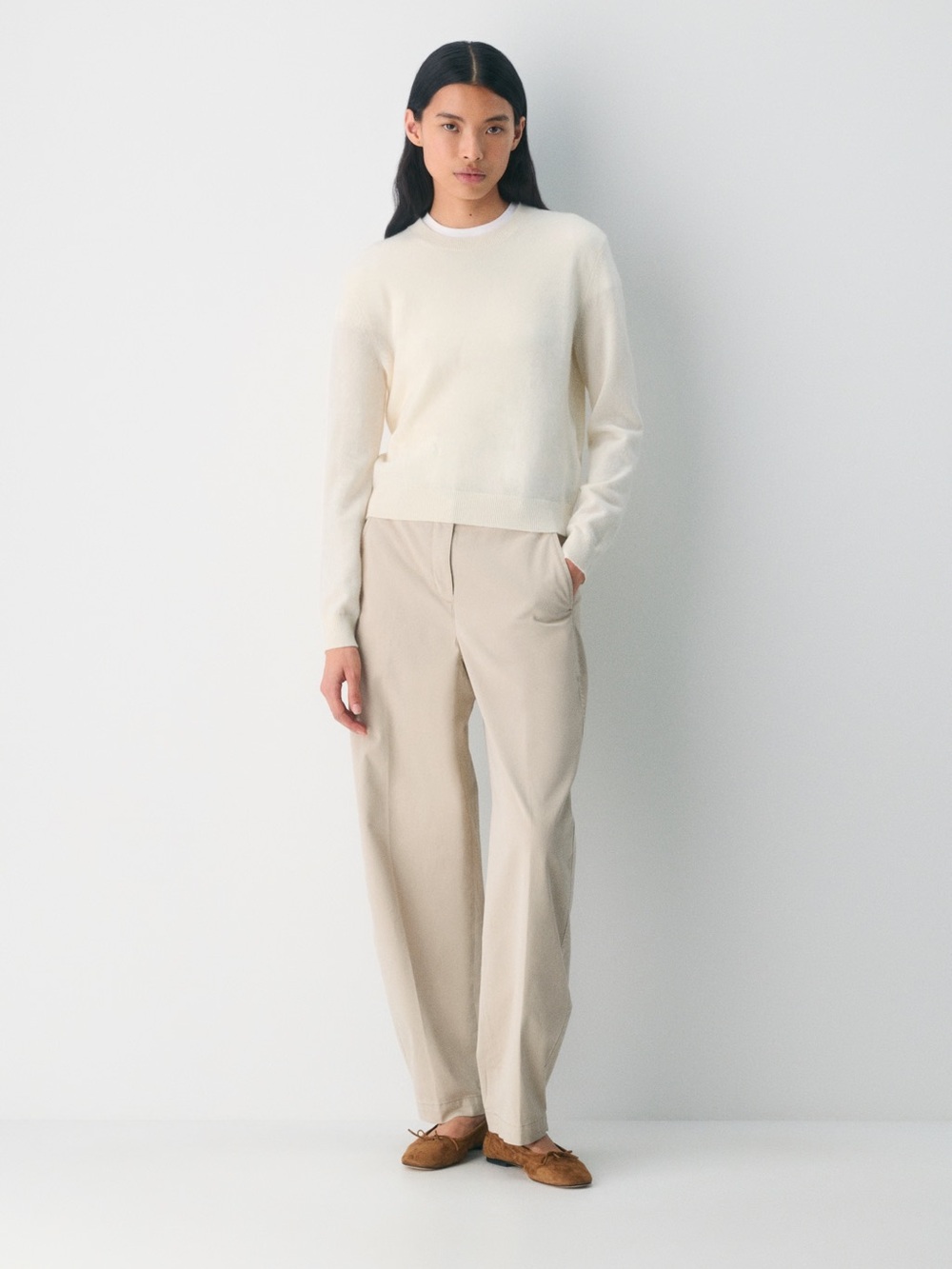 Aritzia Wide-Leg Cropped Trousers in Light Taupe